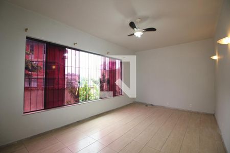 Sala de casa para alugar com 3 quartos, 251m² em Freguesia (jacarepaguá), Rio de Janeiro