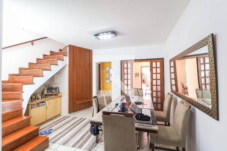 Casa à venda com 3 quartos, 190m² em Vila Irmaos Arnoni, São Paulo