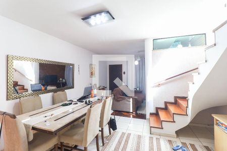 Casa à venda com 3 quartos, 190m² em Vila Irmaos Arnoni, São Paulo