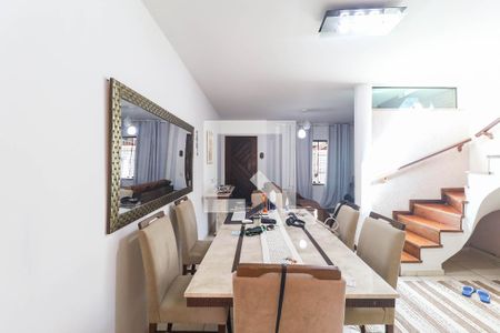 Casa à venda com 3 quartos, 190m² em Vila Irmaos Arnoni, São Paulo