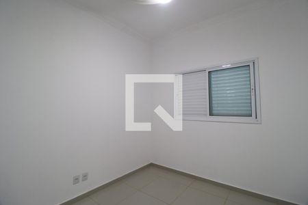 Quarto 1 de apartamento para alugar com 2 quartos, 60m² em Jardim Inconfidência, Uberlândia