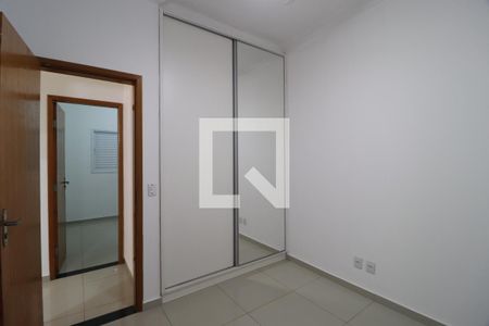 Quarto 1 de apartamento para alugar com 2 quartos, 60m² em Jardim Inconfidência, Uberlândia