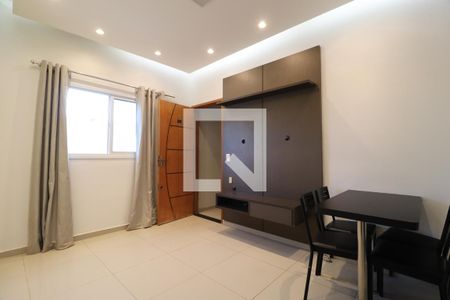 Sala de apartamento para alugar com 2 quartos, 60m² em Jardim Inconfidência, Uberlândia