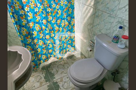 Banheiro de casa para alugar com 2 quartos, 75m² em Parque Fluminense , Duque de Caxias