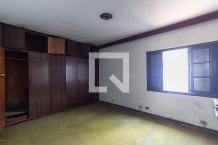 Quarto 1 - Suíte de casa à venda com 3 quartos, 250m² em Jardim Campo Grande, São Paulo