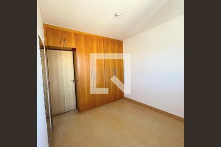 Quarto 2 de apartamento à venda com 4 quartos, 165m² em Sagrada Família, Belo Horizonte