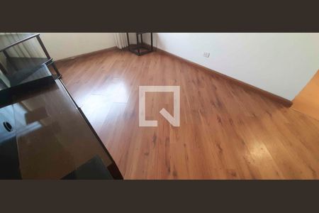 Apartamento para alugar com 3 quartos, 76m² em Km 18, Osasco
