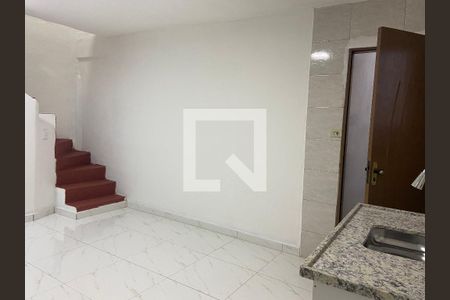 Sala - Cozinha de casa para alugar com 1 quarto, 30m² em Remédios, Osasco
