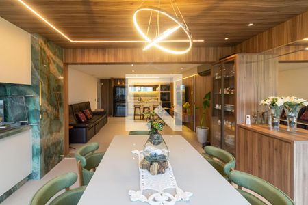 Sala Varanda de apartamento à venda com 3 quartos, 123m² em Vila Sofia, São Paulo