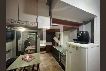 Sala/cozinha de apartamento para alugar com 2 quartos, 24m² em Copacabana, Rio de Janeiro