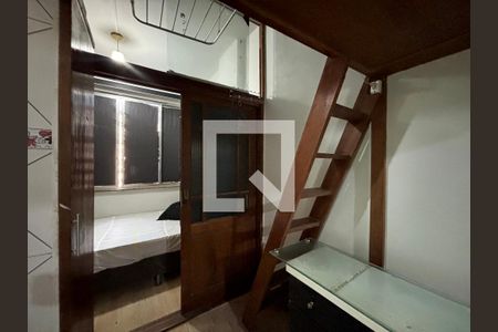 Quarto 1 de apartamento para alugar com 2 quartos, 24m² em Copacabana, Rio de Janeiro
