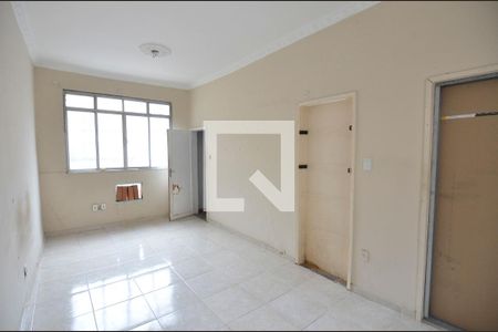 Quarto 2 de casa à venda com 5 quartos, 229m² em Grajaú, Rio de Janeiro