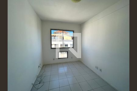 Quarto 1 de apartamento para alugar com 2 quartos, 55m² em Jardim Sulacap, Rio de Janeiro