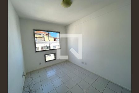 Quarto 1 de apartamento para alugar com 2 quartos, 55m² em Jardim Sulacap, Rio de Janeiro