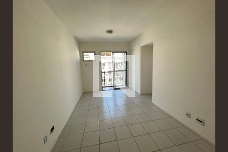 Sala de apartamento para alugar com 2 quartos, 55m² em Jardim Sulacap, Rio de Janeiro