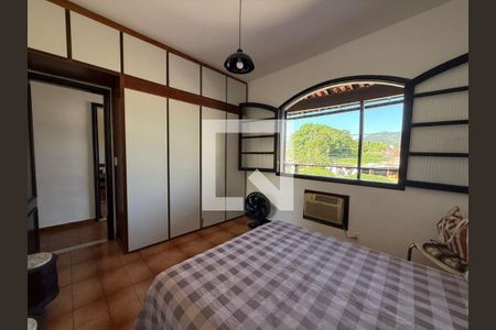 Casa à venda com 5 quartos, 181m² em Itaipu, Niterói