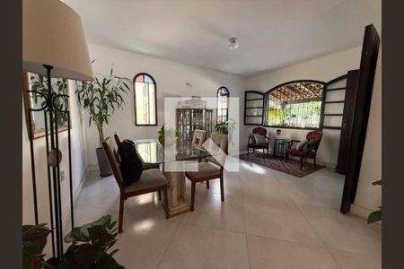 Casa à venda com 5 quartos, 181m² em Itaipu, Niterói