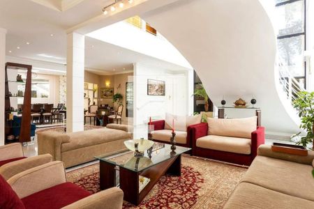 Casa à venda com 6 quartos, 935m² em Chácara Monte Alegre, São Paulo