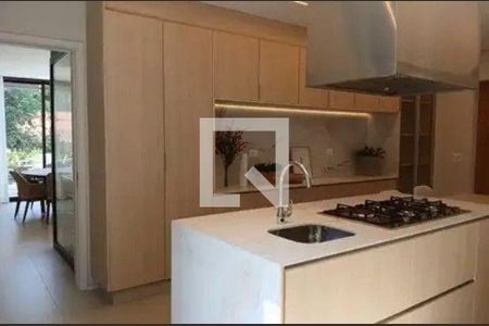 Casa à venda com 4 quartos, 700m² em Alphaville Residencial Um, Barueri