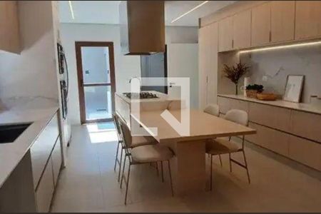 Casa à venda com 4 quartos, 700m² em Alphaville Residencial Um, Barueri