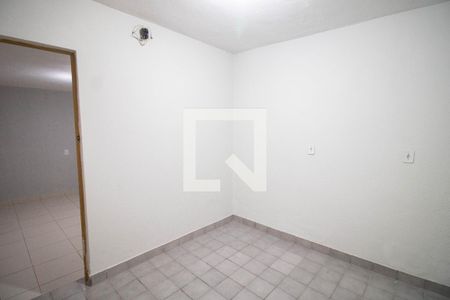 Quarto de casa para alugar com 2 quartos, 56m² em Vila Santista, São Paulo