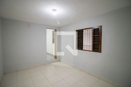 Sala de casa para alugar com 2 quartos, 56m² em Vila Santista, São Paulo