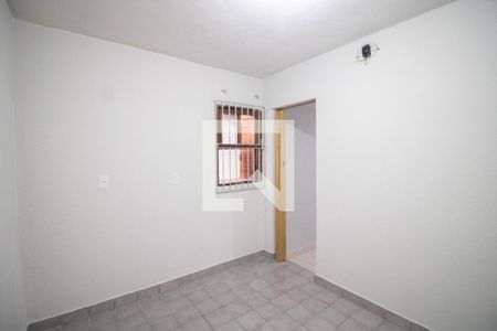 Quarto 2 de casa para alugar com 2 quartos, 56m² em Vila Santista, São Paulo