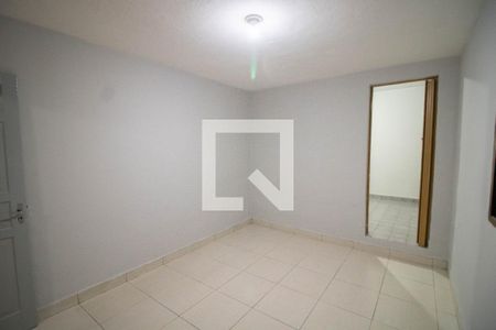 Sala de casa para alugar com 2 quartos, 56m² em Vila Santista, São Paulo