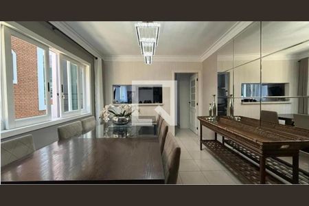 Casa à venda com 4 quartos, 300m² em Água Fria, São Paulo