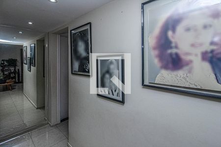 corredor para os cômodos_2 de apartamento à venda com 3 quartos, 83m² em Aclimação, São Paulo