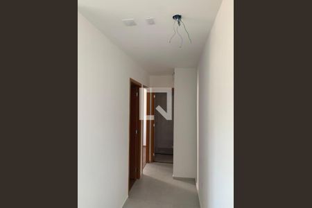 Corredor de apartamento para alugar com 2 quartos, 46m² em Maria Paula, São Gonçalo