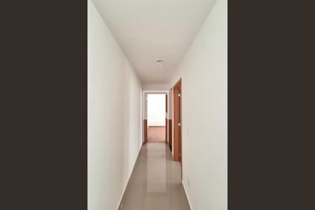 Corredor  de apartamento para alugar com 2 quartos, 44m² em Vila Satúrnia, Campinas