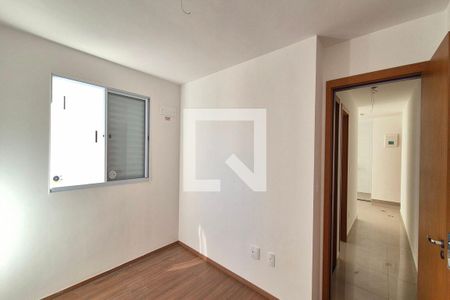 Quarto 2  de apartamento para alugar com 2 quartos, 44m² em Vila Satúrnia, Campinas