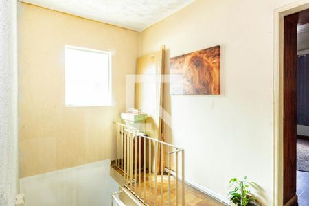 Corredor Superior de casa à venda com 6 quartos, 175m² em Vila Palmeiras, São Paulo