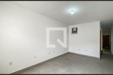 Sala  de casa à venda com 2 quartos, 126m² em Vila Constanca, São Paulo