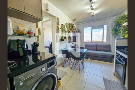 Sala/Cozinha de apartamento à venda com 2 quartos, 33m² em Parque Munhoz, São Paulo