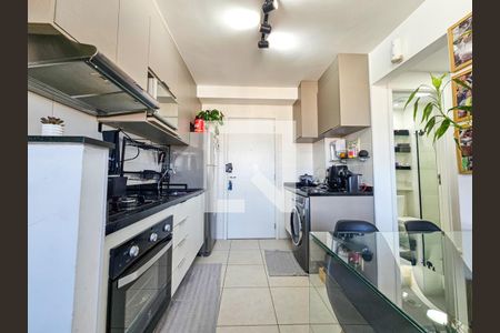 Sala/Cozinha de apartamento à venda com 2 quartos, 33m² em Parque Munhoz, São Paulo