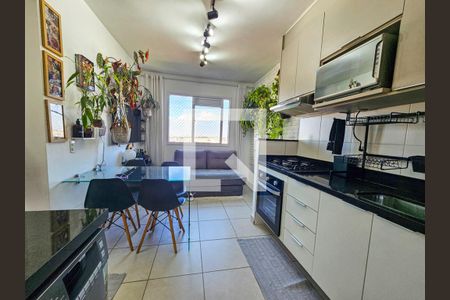 Sala/Cozinha de apartamento à venda com 2 quartos, 33m² em Parque Munhoz, São Paulo