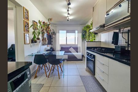 Sala/Cozinha de apartamento à venda com 2 quartos, 33m² em Parque Munhoz, São Paulo