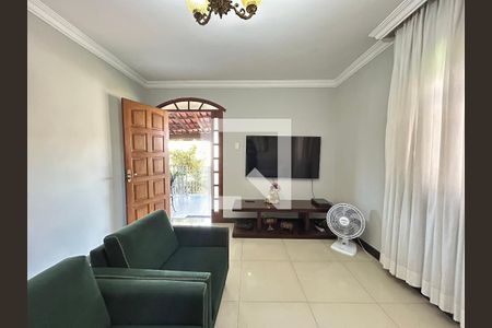 Casa para alugar com 3 quartos, 200m² em São João Batista, Belo Horizonte