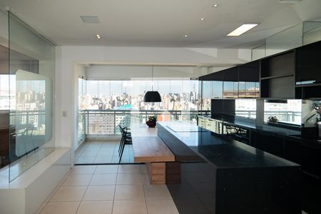Sala / Cozinha de apartamento para alugar com 2 quartos, 135m² em Centro Histórico de São Paulo, São Paulo