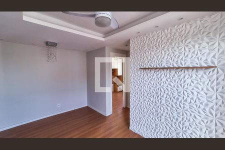 Sala de apartamento para alugar com 2 quartos, 45m² em Irajá, Rio de Janeiro