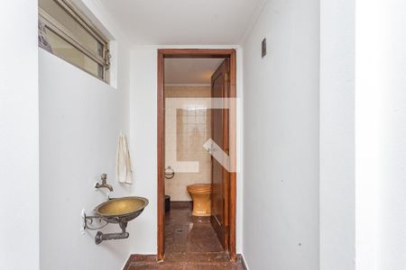 Lavabo de casa para alugar com 4 quartos, 220m² em Vila Gumercindo, São Paulo