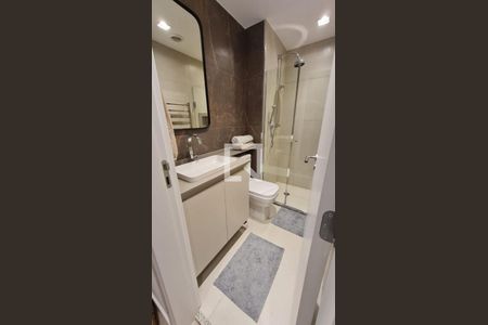 Banheiro de apartamento para alugar com 1 quarto, 33m² em Jardim das Acacias, São Paulo