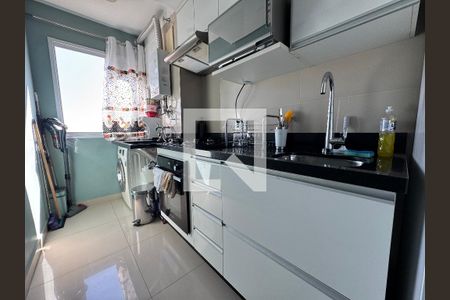 Cozinha de apartamento para alugar com 2 quartos, 49m² em Jardim Roberto, Osasco