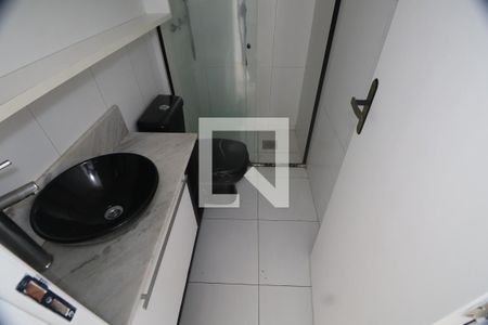 Banheiro de apartamento para alugar com 1 quarto, 48m² em Igara, Canoas