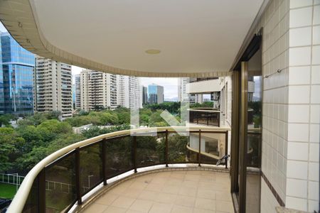 Varanda de apartamento para alugar com 2 quartos, 100m² em Barra da Tijuca, Rio de Janeiro