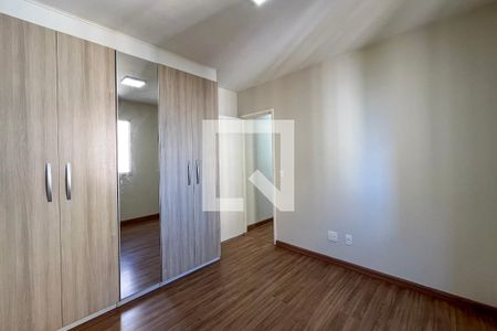 Quarto 1 de apartamento para alugar com 2 quartos, 52m² em Vila Liviero, São Paulo