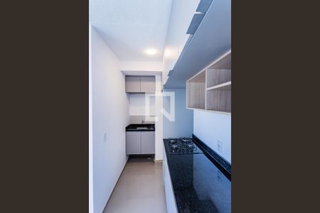 Sala, cozinha e área de serviço de apartamento para alugar com 2 quartos, 32m² em Parque Pan Americano, São Paulo