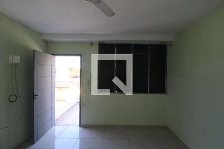 Sala de apartamento para alugar com 2 quartos, 75m² em Jacutinga, Mesquita